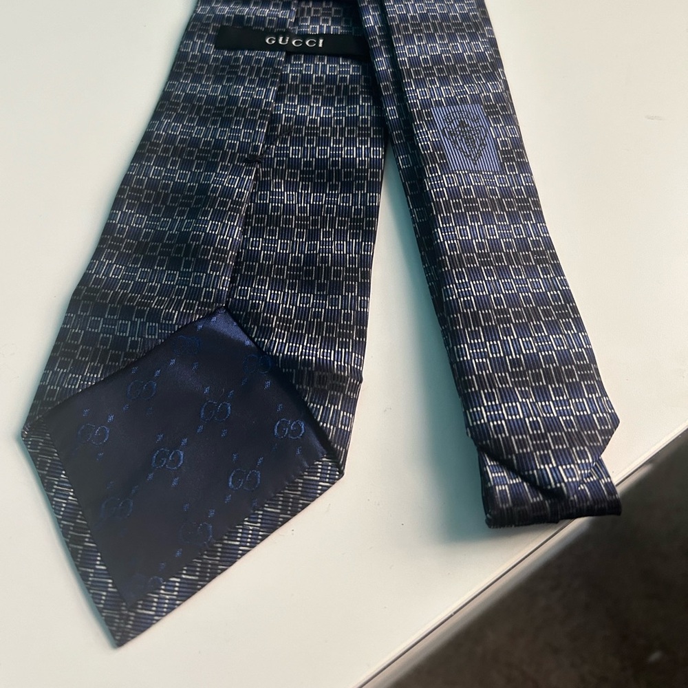 Gucci Vintage Blue Patterned Tie